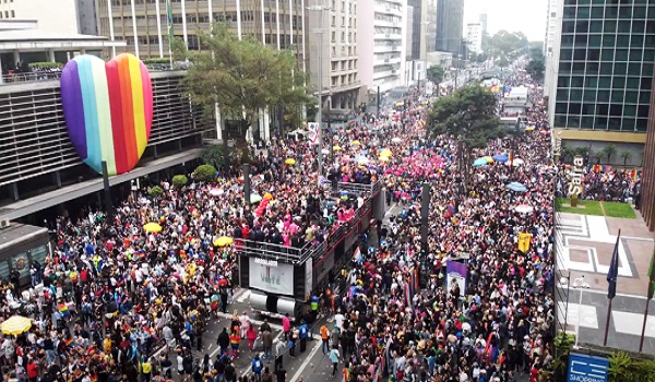 27ª Parada do Orgulho LGBT+ de São Paulo confirma 19 trios na avenida