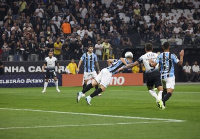Em jogo disputado Corinthians e Grêmio empatam na Neo Química Arena