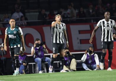 Botafogo empata com São Paulo e mantem liderança do Brasileirão