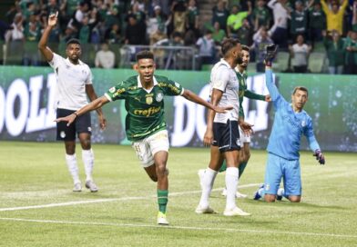Palmeiras vence o Grêmio e segue na luta pelo título