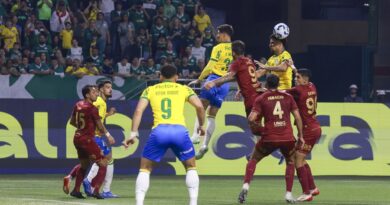 Palmeiras empata com Fluminense em casa e se distância de título