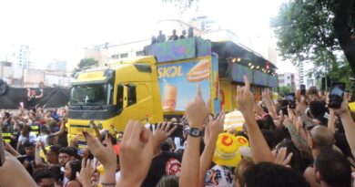 Bloco da Skol com Calvin Harris leva multidão à Consolação e enfrenta superlotação