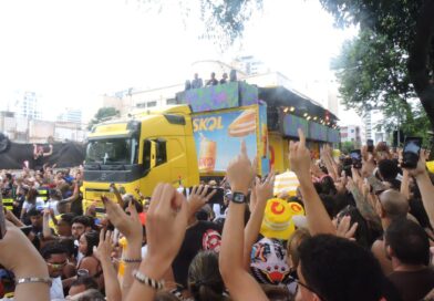 Bloco da Skol com Calvin Harris leva multidão à Consolação e enfrenta superlotação