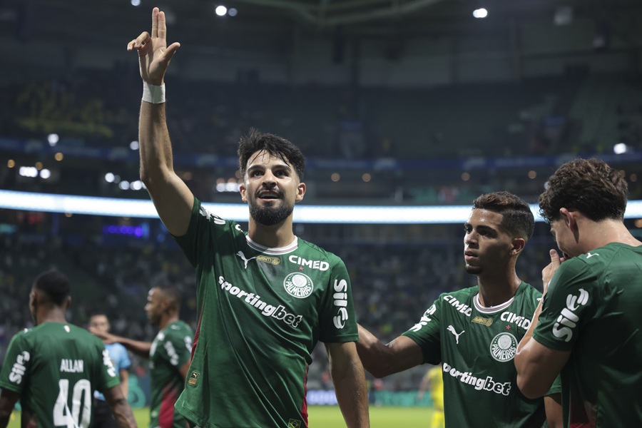 Palmeiras vence em reestreia no Allianz Parque