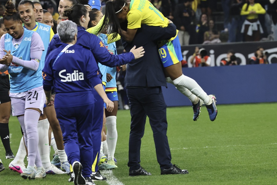 Vitória brasileira em amistoso contra o Estados Unidos em São Paulo