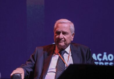 Alfredo Cotait defende equilíbrio fiscal e voto distrital durante o 13º Fórum Caminhos da Liberdade