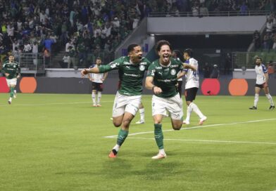 Giay brilha em campo e Palmeiras vence LDU