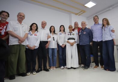 Candidato Fernando Haddad votou nessa manhã em colégio de Moema